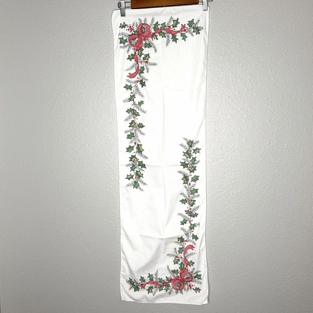 VTG Hand Cross Stitch Christmas Table Runner Holly Berries Ribbon‎ Holiday 14x43